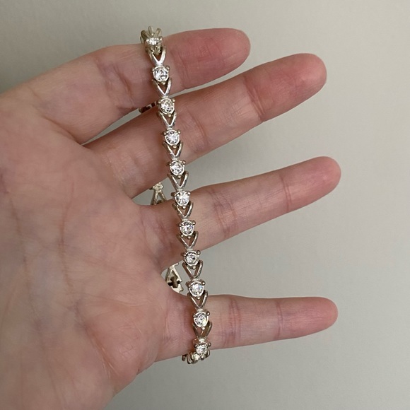 Avon Silver-Toned Tennis Bracelet with Cubic Zirconia Embellishments - Picture 4 of 7